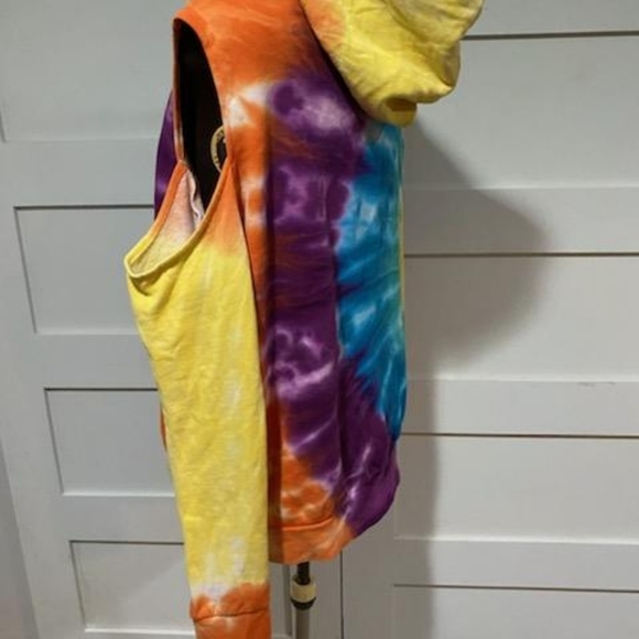 BRAND new Hot Topic cold shoulder sweatshirt Size XL** - Picture 4 of 6